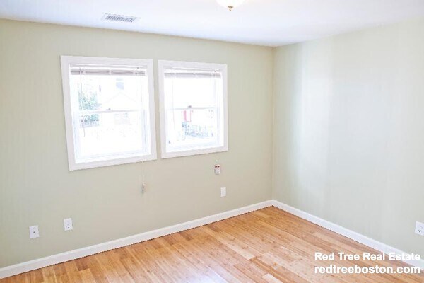 Photo - 23 Evergreen St Unit 2