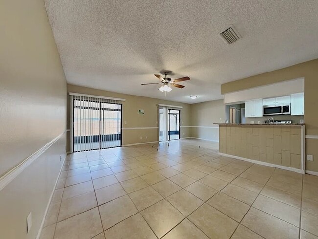 Photo - 1317 N Myrtlewood St