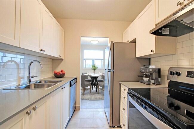 Photo - Grandview Tower