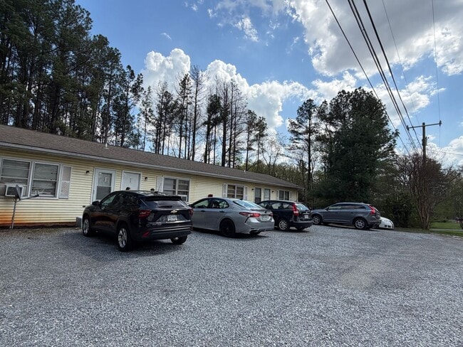 Building Photo - 78 Oak Ridge Dr Unit B8