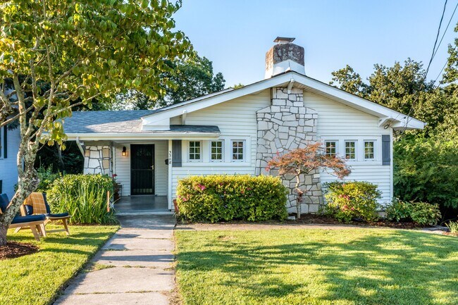 Photo - 3308 Alta Vista Dr