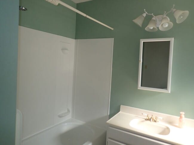 Photo - 710 W 26th St Unit APT 2