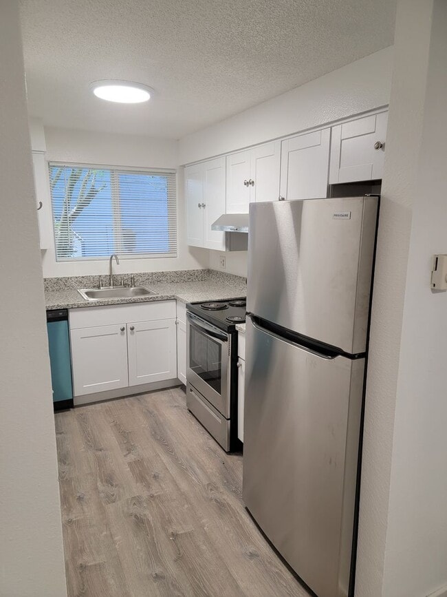 Photo - 3151 N Shore Dr SE Unit 077-02-2