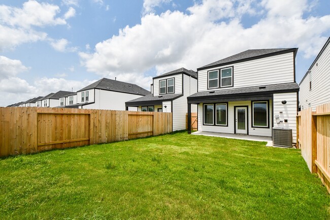 Building Photo - 3024 Crown Gate Dr Rental