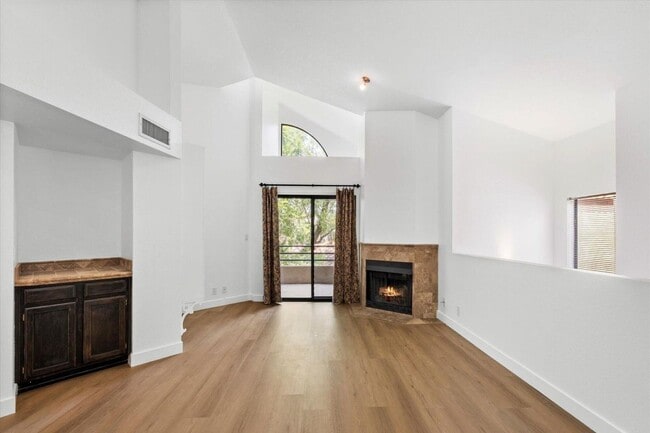 Photo - 10301 N 70th St