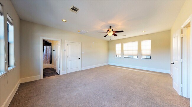 Photo - 4708 Ingersoll St