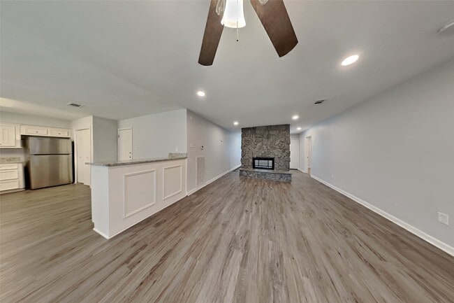 Photo - 4135 Lufborough Dr