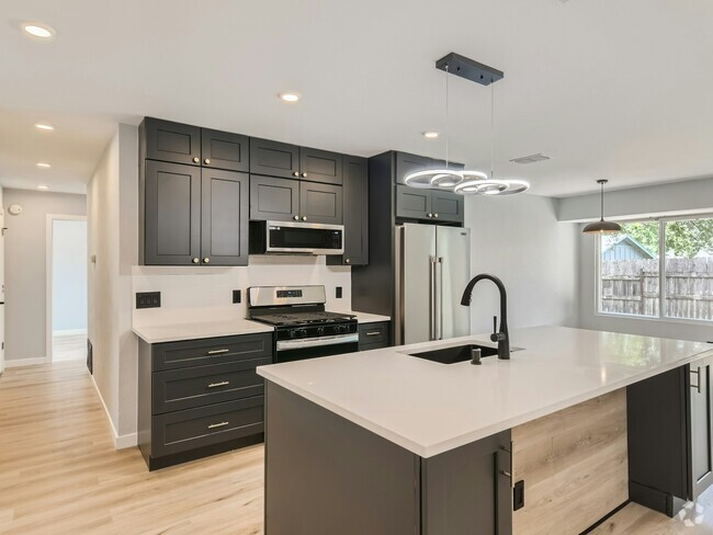 Building Photo - 10608 Barnhill Dr Rental