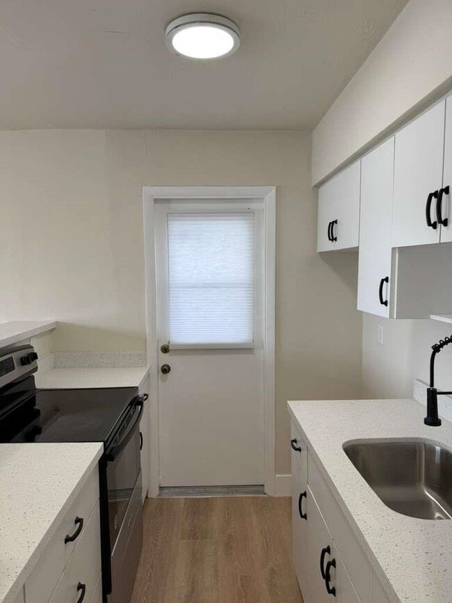 Photo - 101 SE 9th St Unit 11