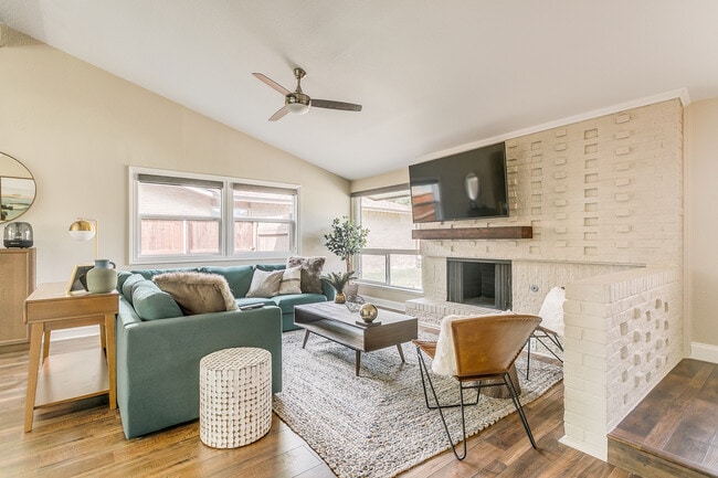 Photo - 12005 Cromwell Dr