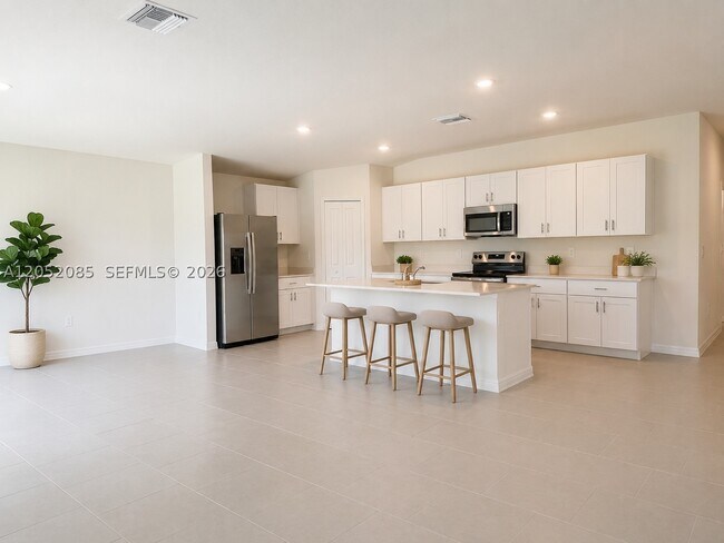 17332 Cantu Ct