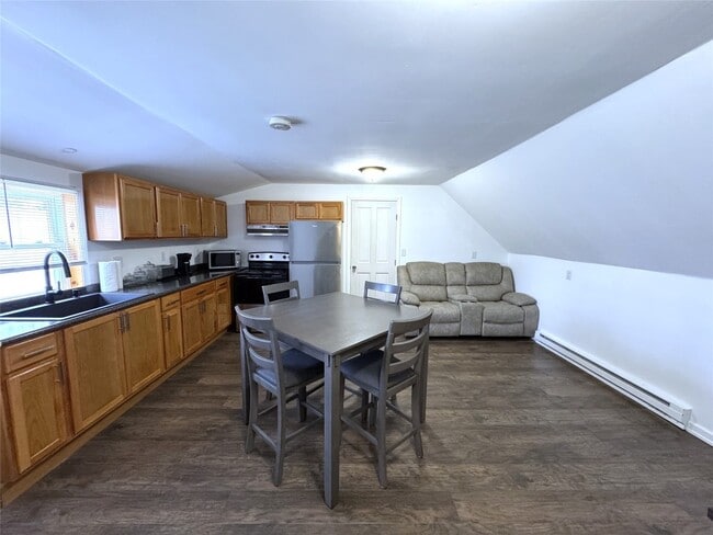 Photo - 112 Broad Ave