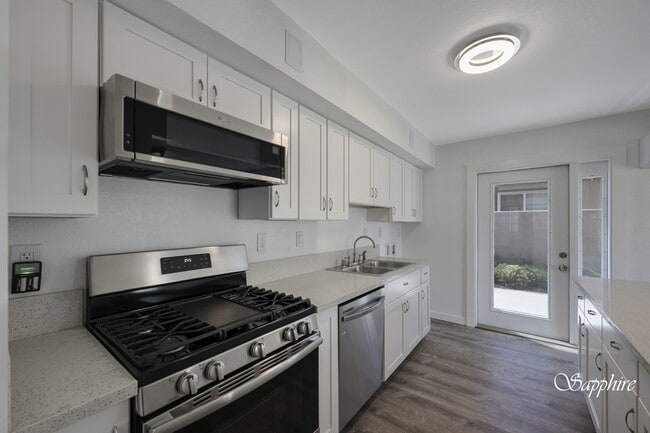 Building Photo - 5861 Marshall Ave Rental