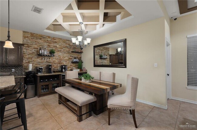 Photo - 12 Samaria St