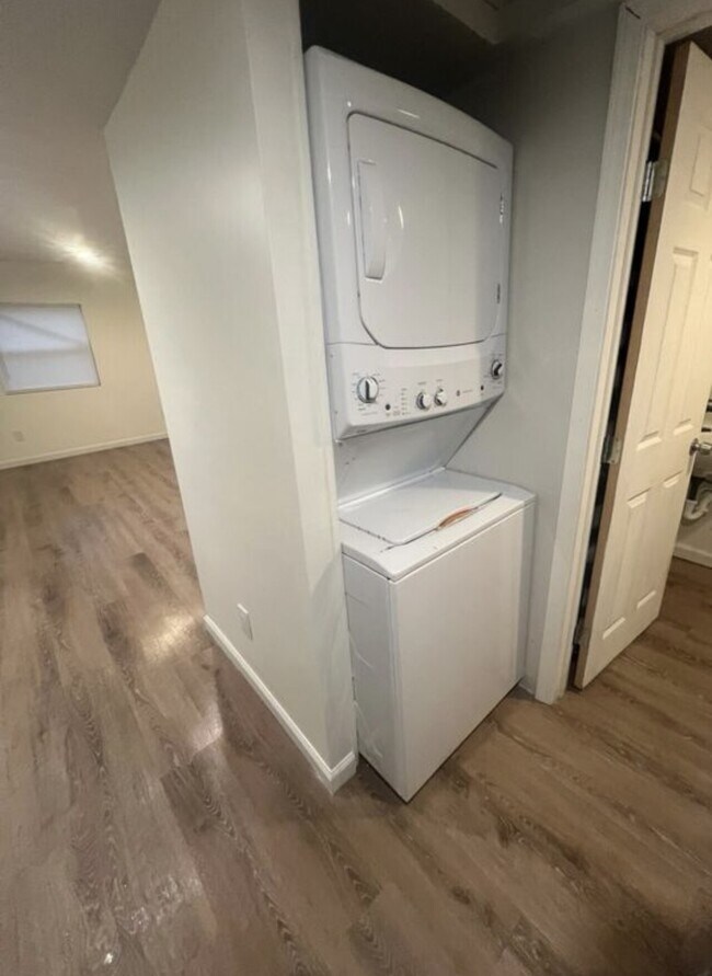 Photo - 316 1/2 W Sherman Ave