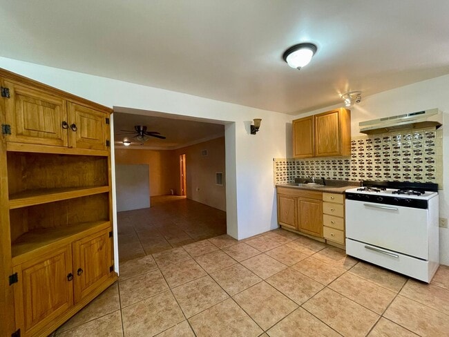 Photo - 295 Lomita St Unit 2