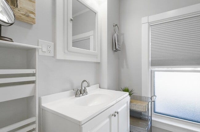 Photo - 87 Pleasant St