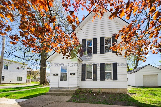 Building Photo - 934 Hovey St SW Unit 2