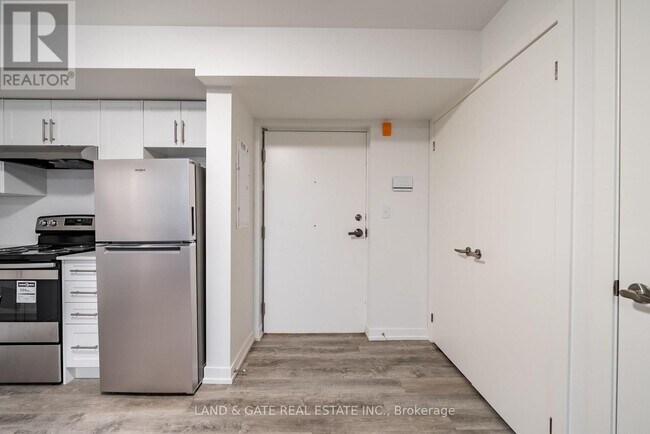 Photo - 976 Simcoe St N Unit 509