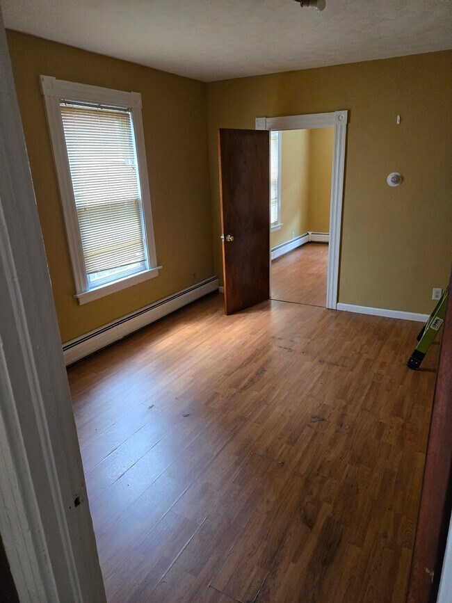 Photo - 216 Broad St