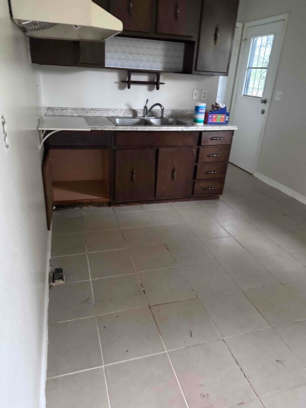 Photo - 5819 Medtree Pl