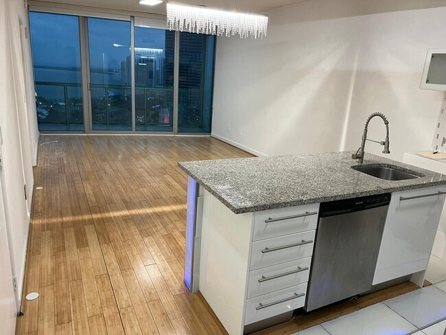 Photo - 888 Biscayne Blvd