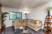 1BR, 1BA - 550 SF