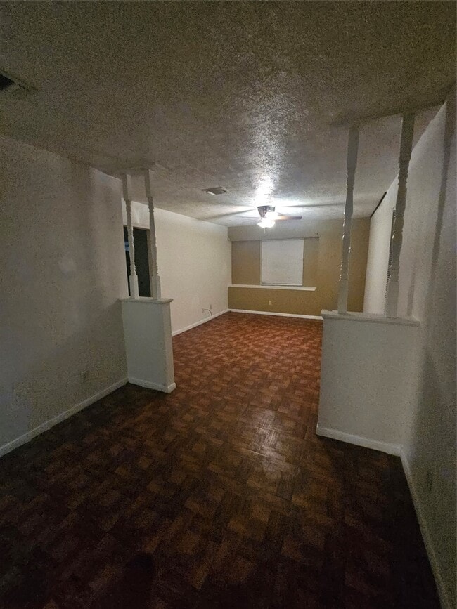 Photo - 4011 Alshire Dr