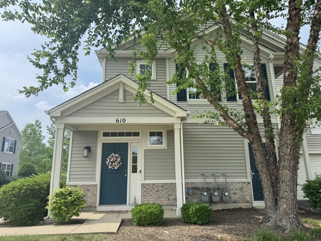 Front Door - 610 Wildwood Ln Townhome