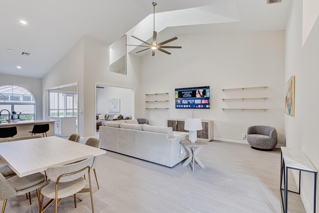 Photo - 802 Sabal Palm Ln