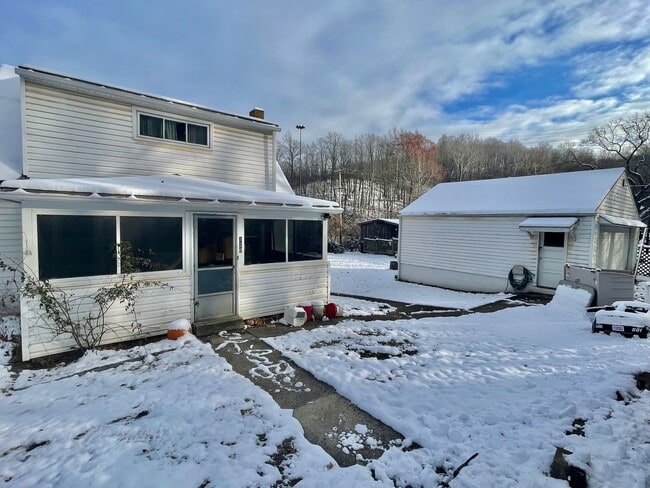 Building Photo - 120 Cotter Rd