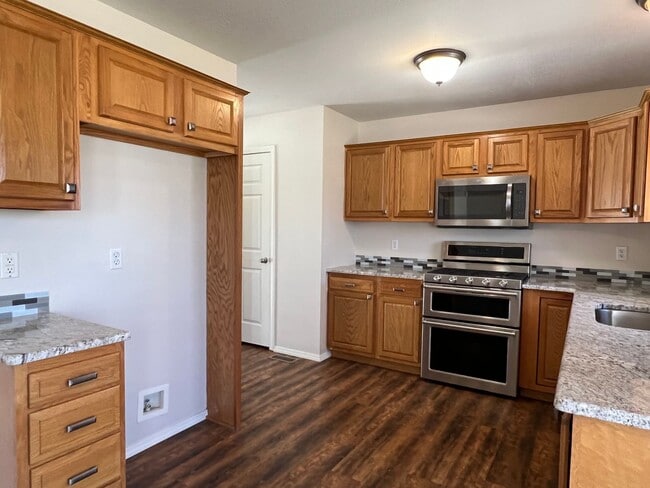 Photo - 3 Bed / 2 Bath Springfield Address, Republic Schools