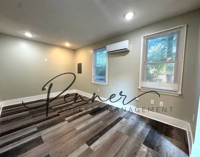 Photo - 2406 S Lee's Summit Rd