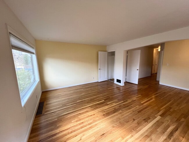 Photo - S0349 Unit 36