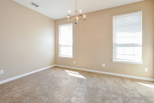 Photo - 1502 Oldenburg Dr