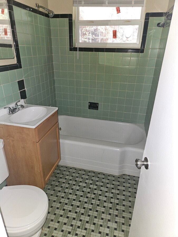Photo - 906 N Van Buren St Unit A