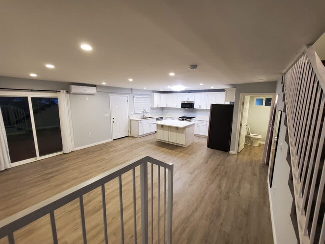 Photo - 1495 Allenford Ave