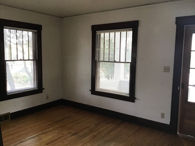 Photo - ADA322 Unit 322