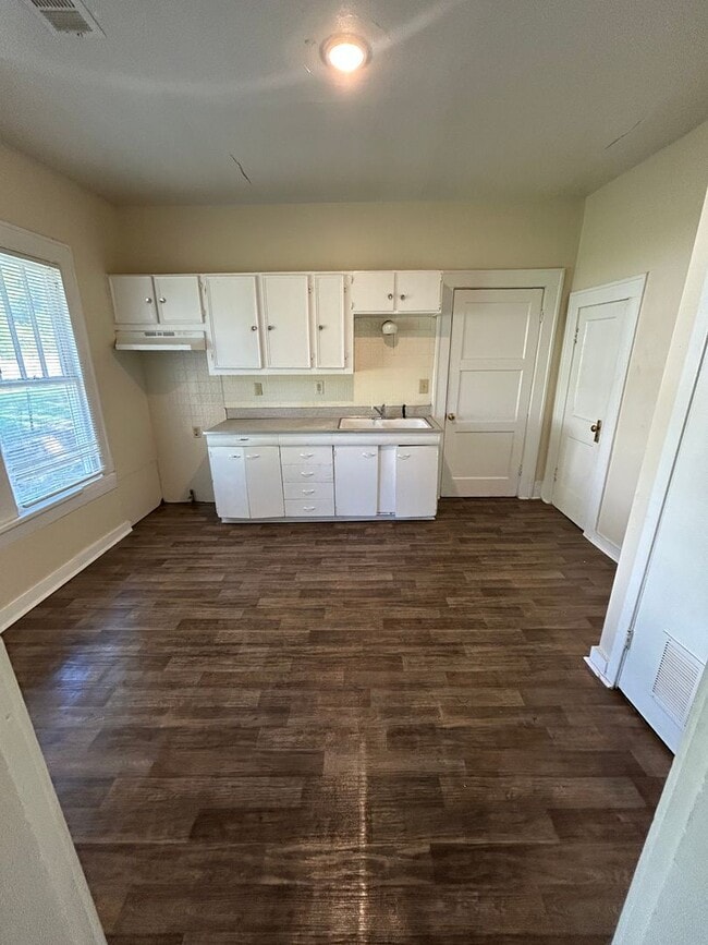 Photo - 3 Bedroom 1 Bathroom