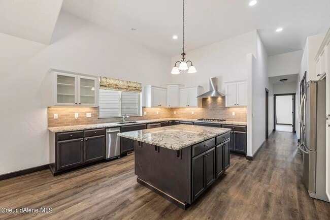 Photo - Luxurious Single-Level Rancher in Post Falls