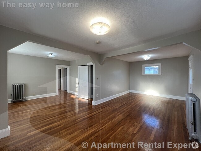 Building Photo - 274 Chelsea St Rental