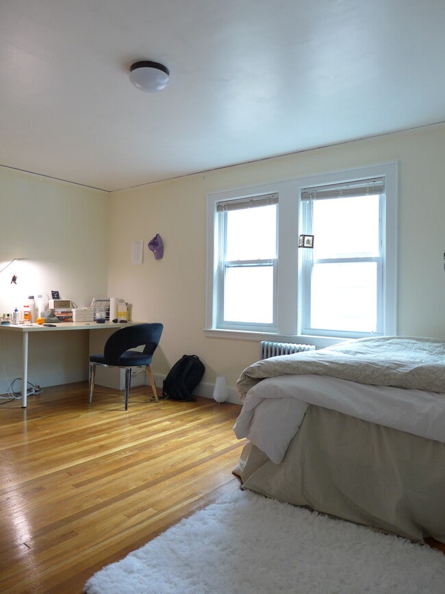 Photo - 22 Radnor Rd Unit 1