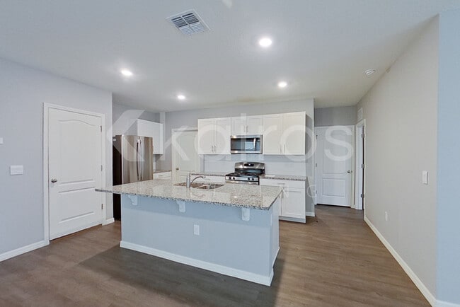 Photo - 32217 Edson Ave