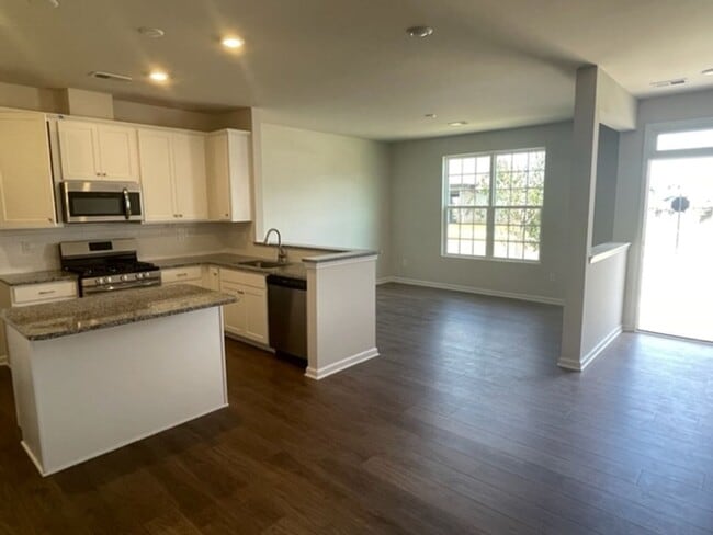 Photo - !!! Coming Soon!!! Stunning Townhome for Lease! Available 4/5/26