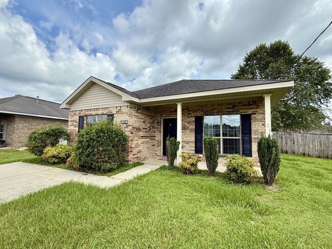 Building Photo - 13627 Catahoula Dr S