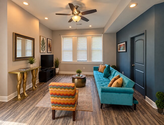 3010 Melrose Ave Unidad Renovated 3BR/1BA in Walnut Hills