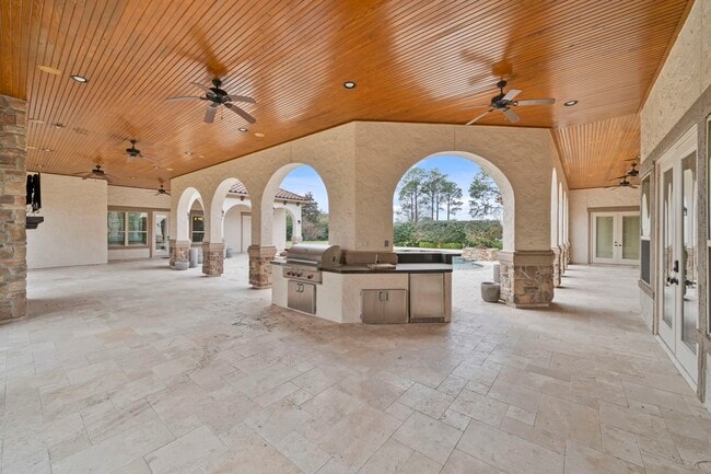 Photo - 2102 Countryshire Ln