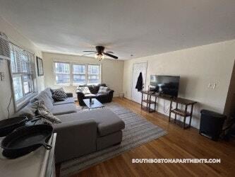Photo - 228 W 9th St Unit 2R