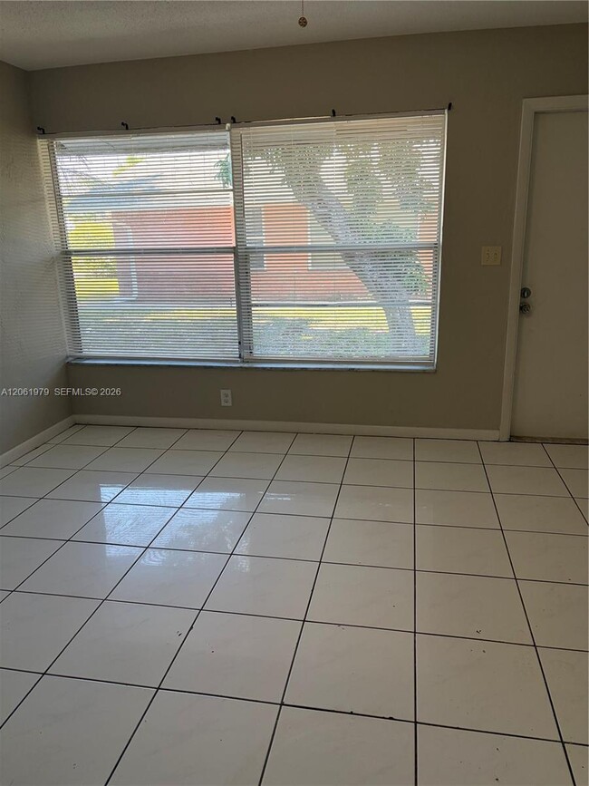 Photo - 1440 SW 41st Ave Unit 1-2