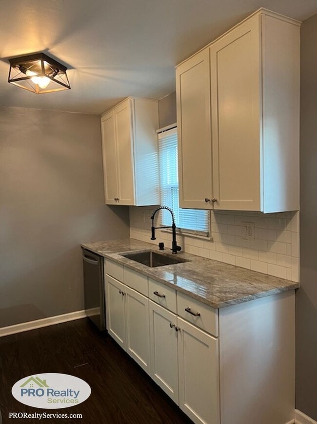 Photo - 4 Bedroom House in St. Louis Park